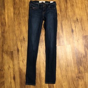 Hollister dark wash skinny jeans
